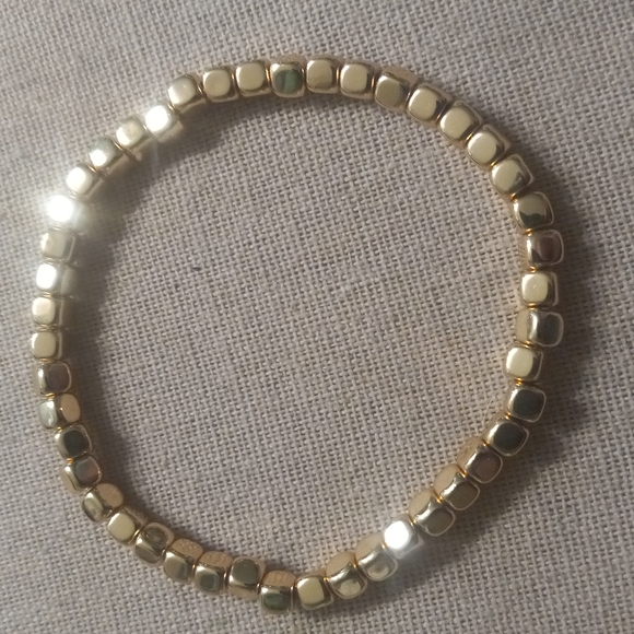$5 New Bracelet - Picture 1 of 2